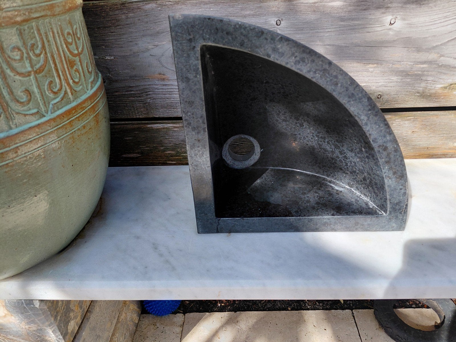 Hoek wasbak, Ophalen of Verzenden, Hardsteen, Waterornament