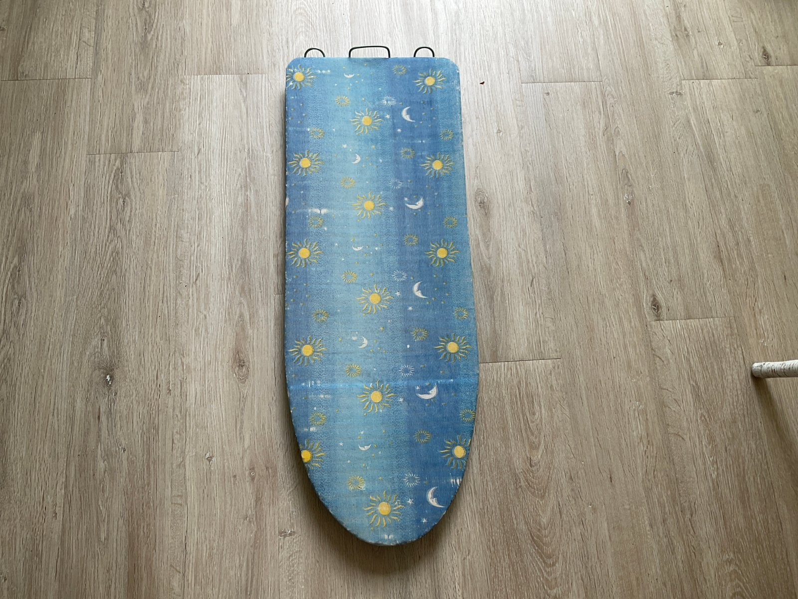 Tafelstrijkplank / mini strijkplank met uitklapbare pootjes, Ophalen, Gebruikt