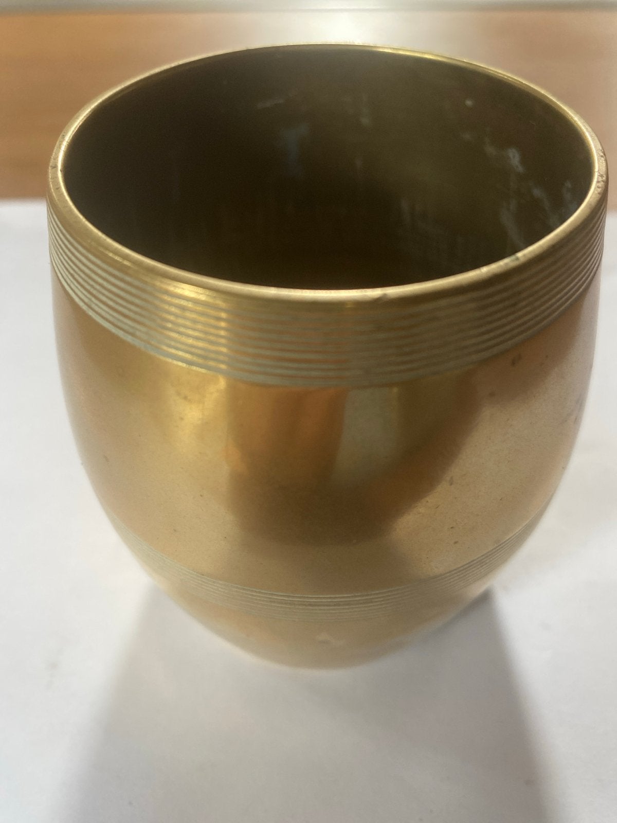 Antieke messing beker met decoratieve ringen, Antiek en Kunst, Ophalen of Verzenden, Koper