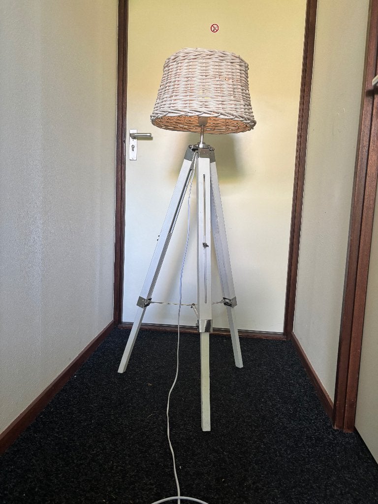 Staande statief lamp 125cm hoog, Ophalen, Gebruikt, Overige materialen, 150 tot 200 cm