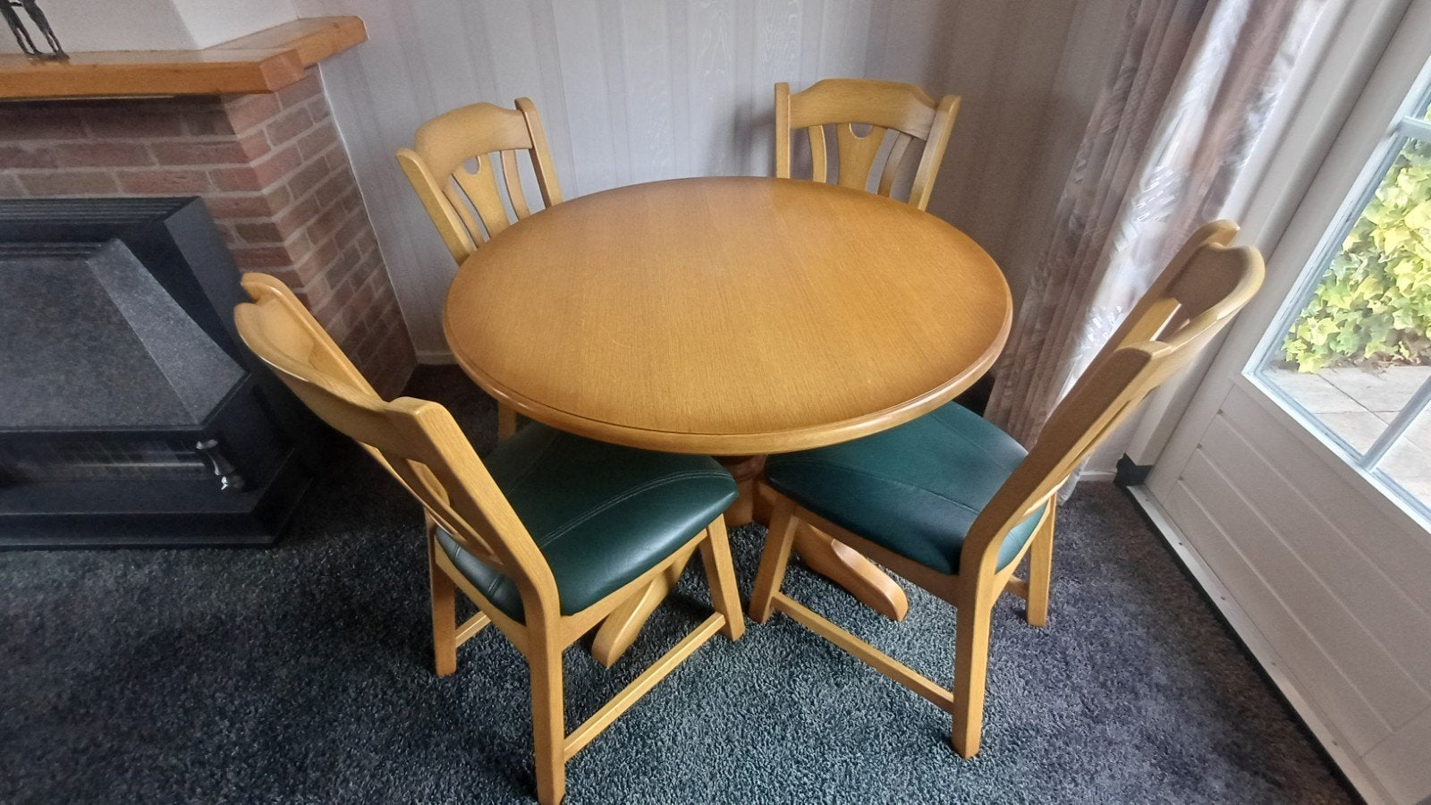 Licht eiken ronde eethoek met 4 stoelen en groene zitting, Ophalen, Gebruikt, Rond, 100 tot 150 cm