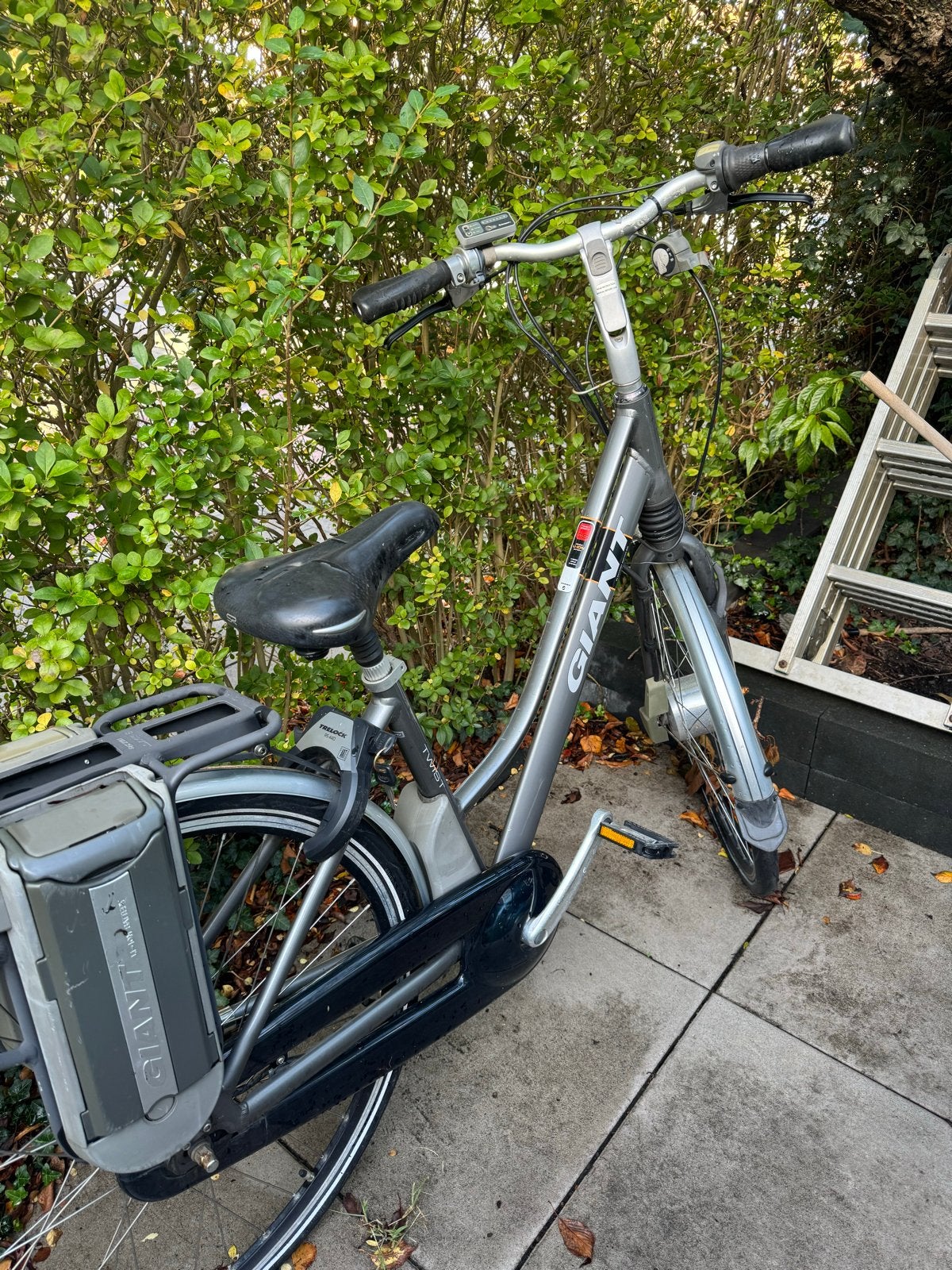 Giant elektrische fiets - reparatie nodig, accu en lader OK, Gebruikt