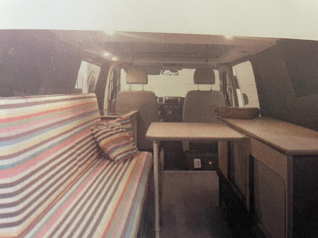 Volkswagen T5 camper  L2 5.20  1.95 hoog, Volkswagen, Watertank (Schoon), Tot en met 2, Particulier