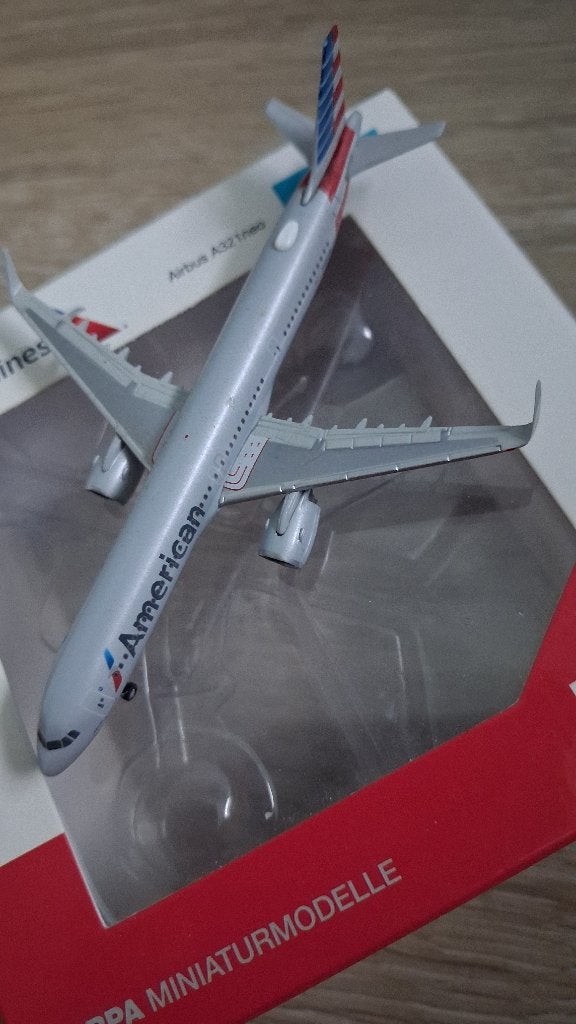Herpa wings 1:500 American airlines a321neo, Verzamelen, Ophalen of Verzenden, Gebruikt, Schaalmodel