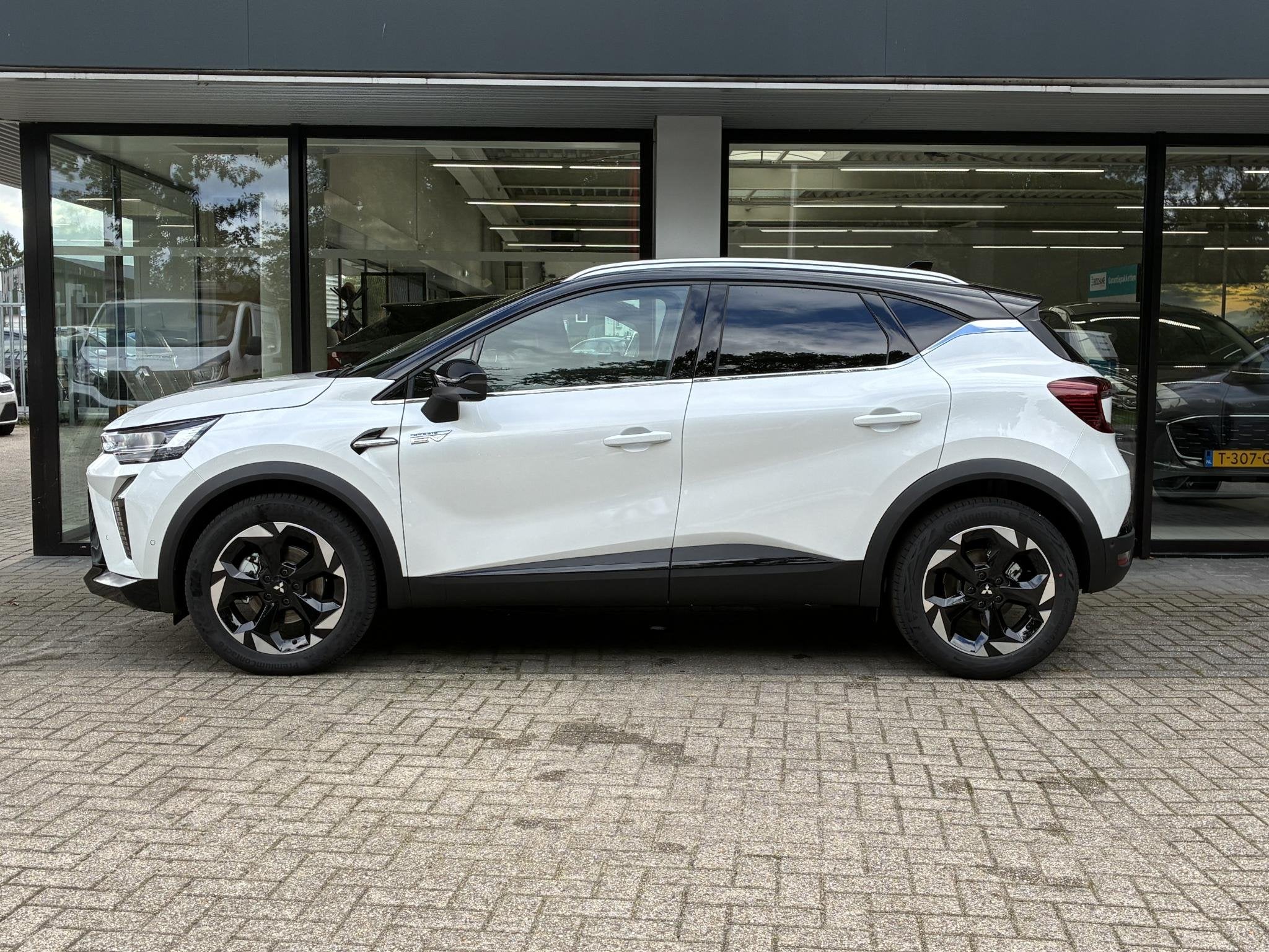 Mitsubishi ASX 1.8 HEV AT Executive NIEUW UIT VOORRAAD LEVER, Auto's, Stof, 4 cilinders, Met garantie (alle), Wit