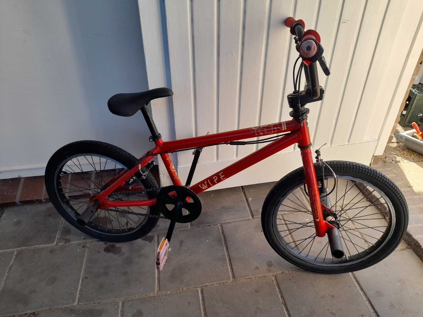 Rode BMX Fiets - WIPE, Fietsen en Brommers, Fietsen | Crossfietsen en BMX, Ophalen, Staal, WIPE, Velgrem