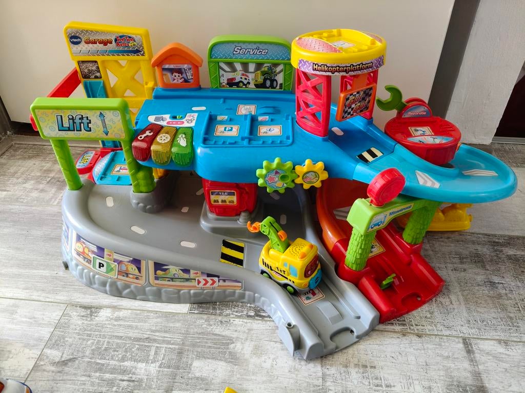 Toet toet auto's garage, Ophalen of Verzenden, 2 tot 4 jaar