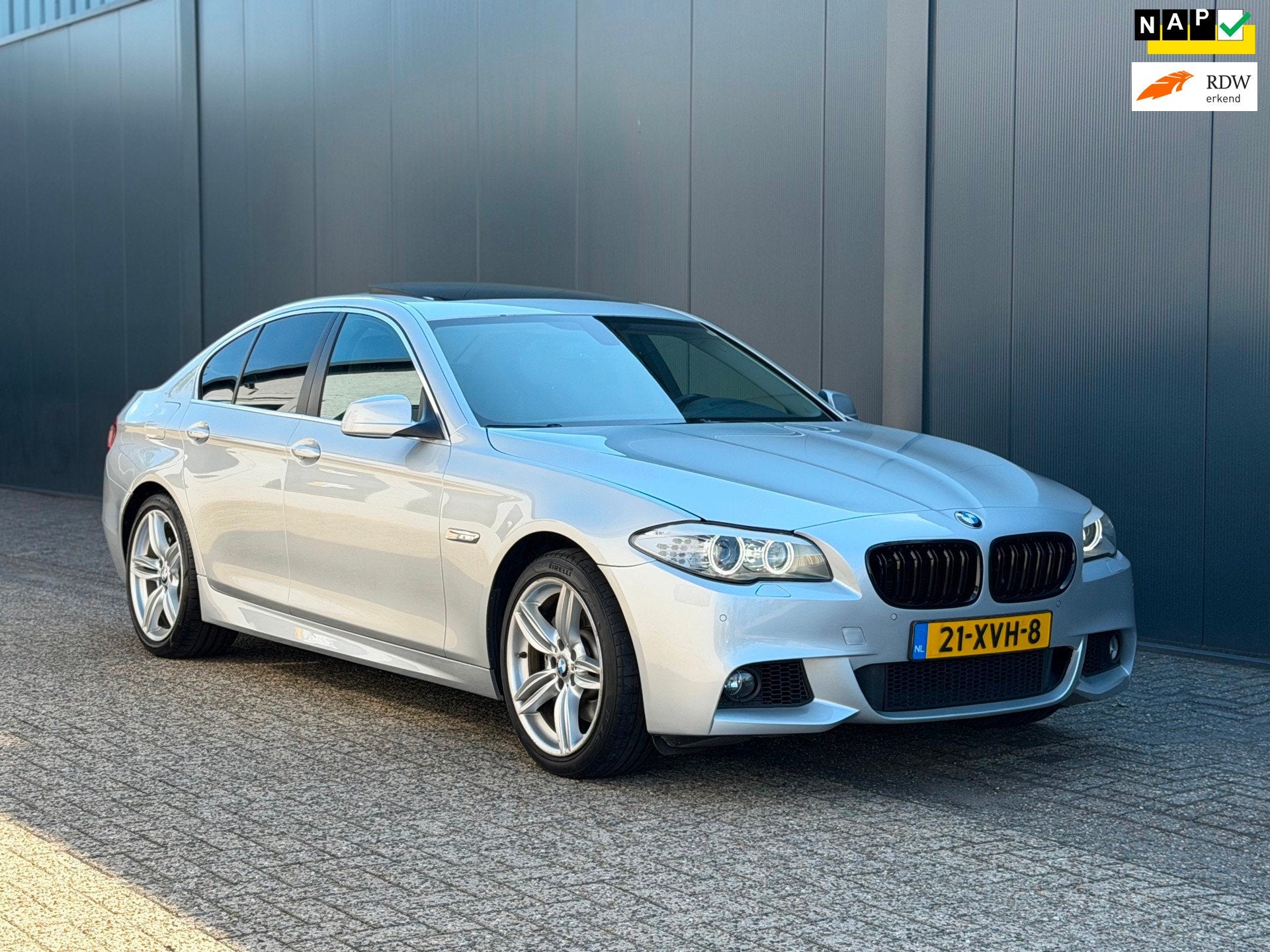 BMW 5-serie 530i M-Pakket | Schuifdak | Vol Optie | Topstaat, Auto's, Euro 5, Achterwielaandrijving, Gebruikt, 2000 kg