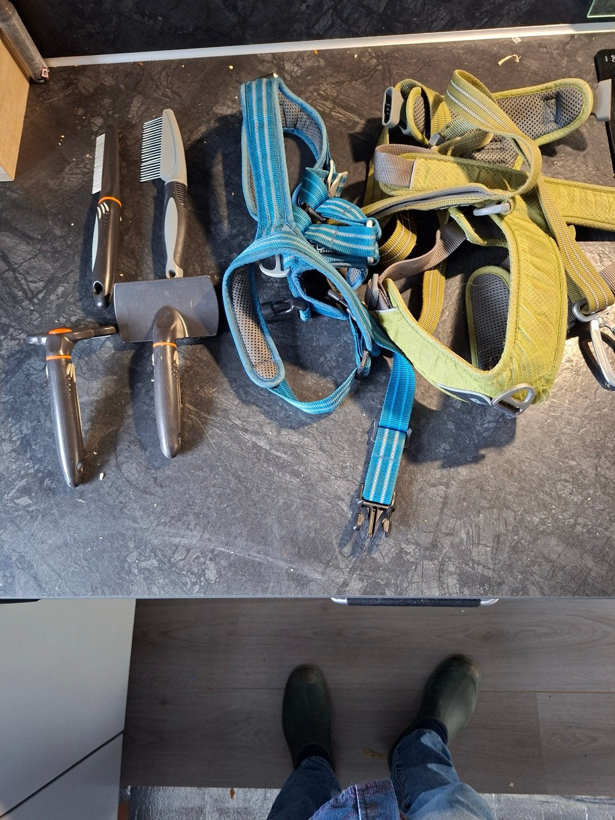 Antietrektuigen met verzorgingset voor hond te koop, Ophalen, Gebruikt, Hondentuig