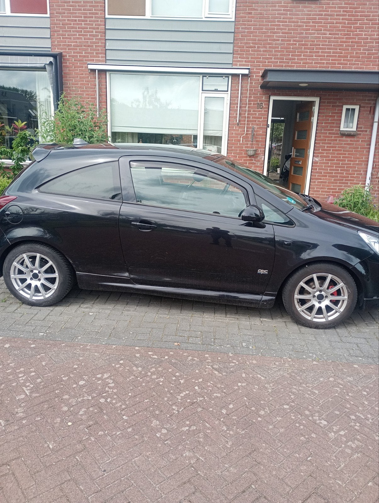 Opel Corsa 1.2 16V opc-line, 3D WR 2009 Zwart, Voorwielaandrijving, 450 kg, 40 €/maand, 1229 cc