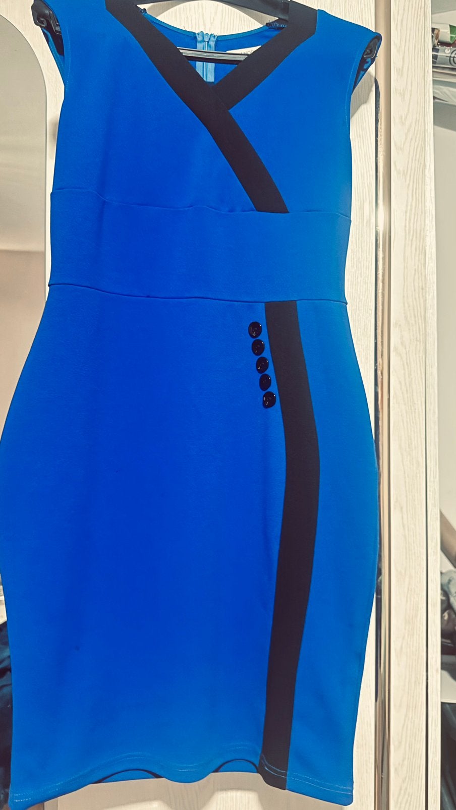Te koop een erg mooie jurk , maat is:L. €5., Ophalen of Verzenden, Zo goed als nieuw, Maat 38/40 (M), Zwart