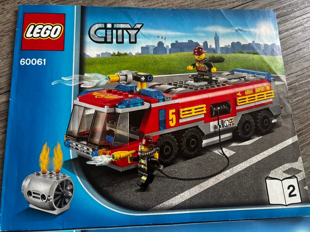 Lego city luchthaven brandweerwagen 60061, Ophalen of Verzenden, Zo goed als nieuw