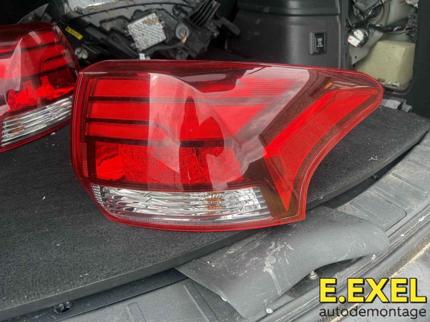 Achterlicht rechts Mitsubishi Outlander (GF/GG) 2019-2022, Gebruikt, -, Ophalen of Verzenden, Mitsubishi