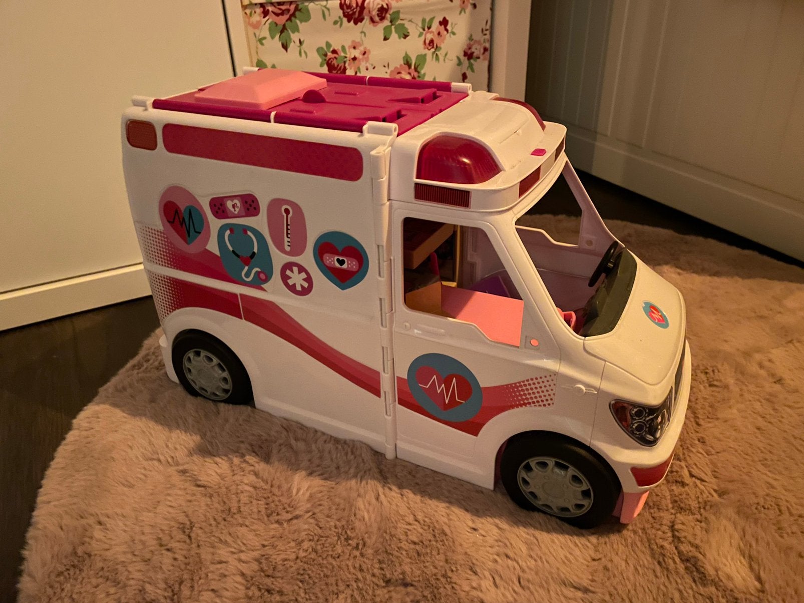 Barbie ambulance incl geluid, Ophalen of Verzenden, Gebruikt, Toebehoren