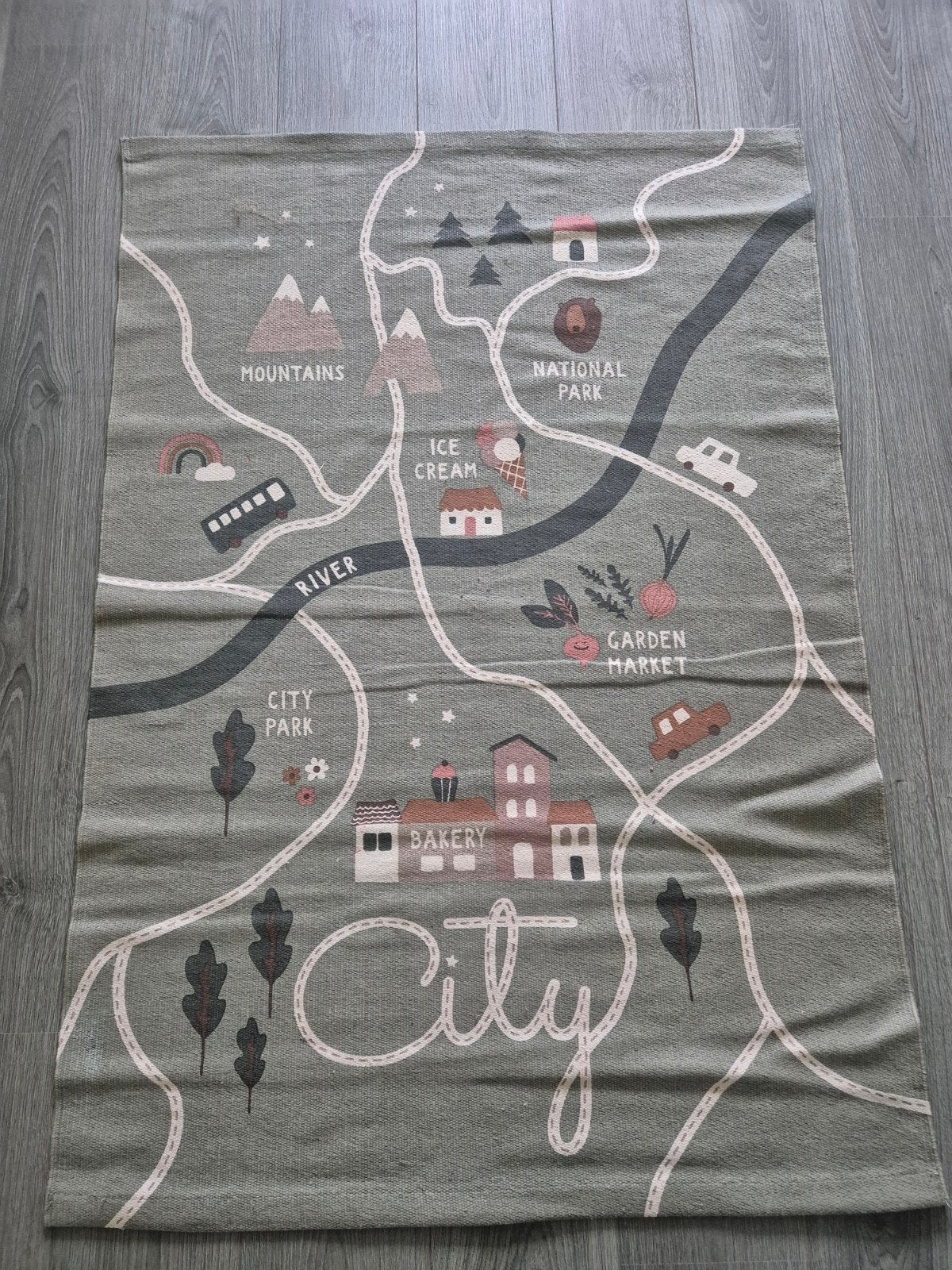 Speelkleed met stads- en landschapsthema, Ophalen, Groen, Zo goed als nieuw, Rechthoekig