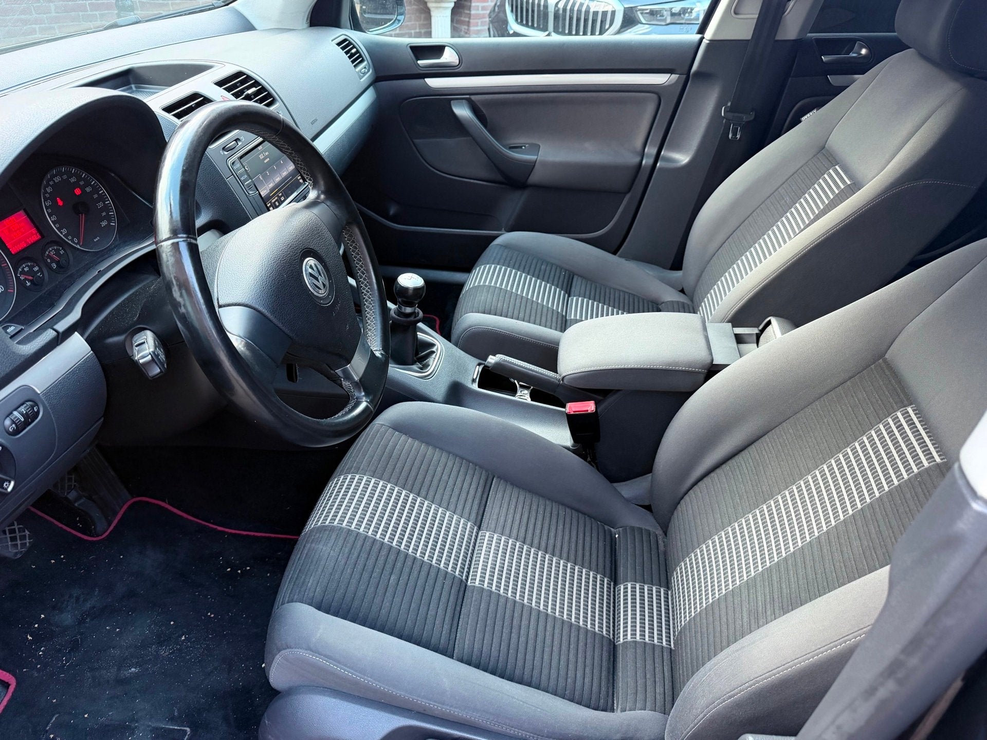 Foto 12 van Volkswagen Golf 1.6 Optive 4
