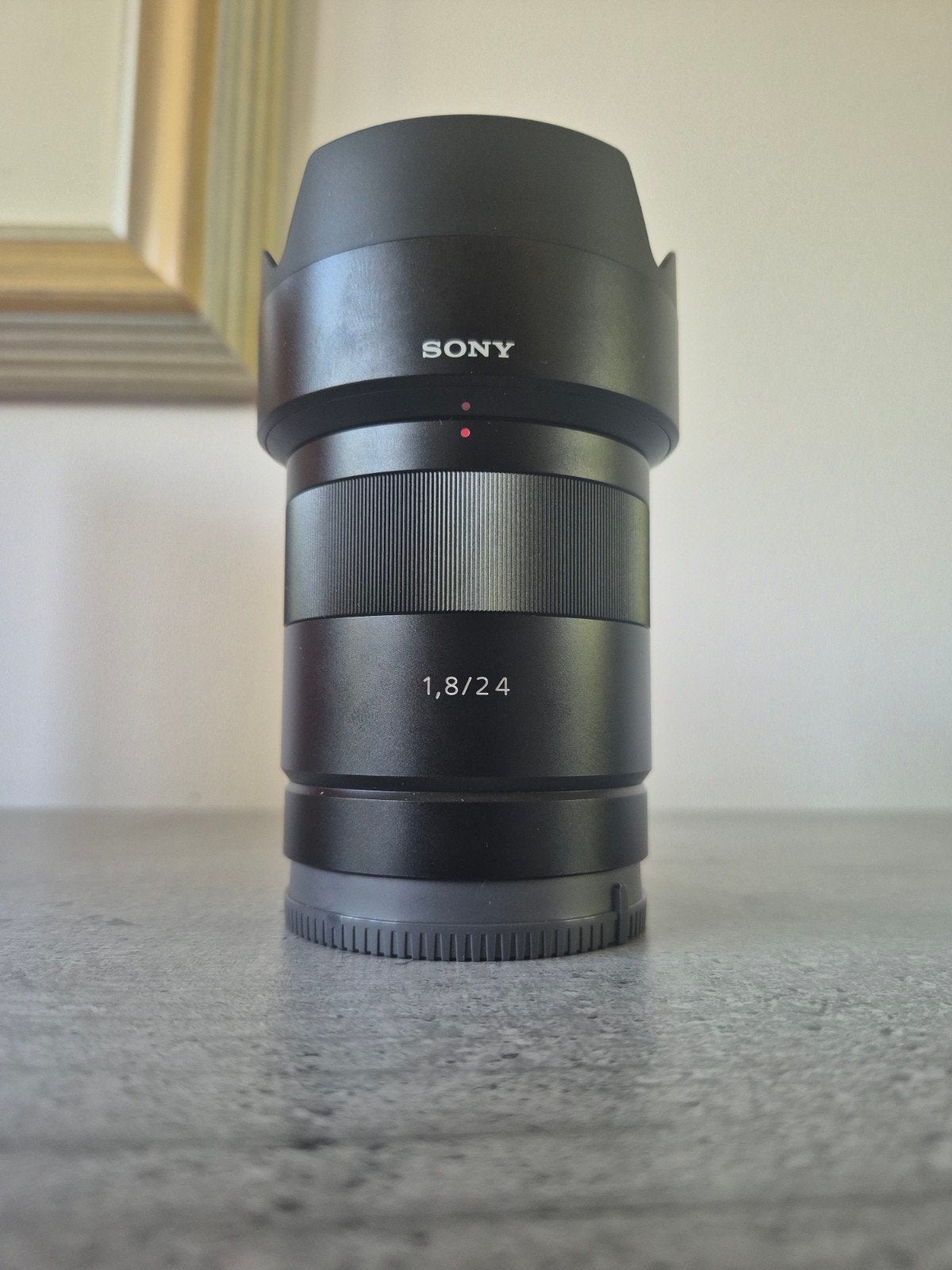 Sony Carl Zeiss Sonnar E 24mm F1.8 ZA, Sony E-mount, Sony, Zo goed als nieuw, Groothoeklens