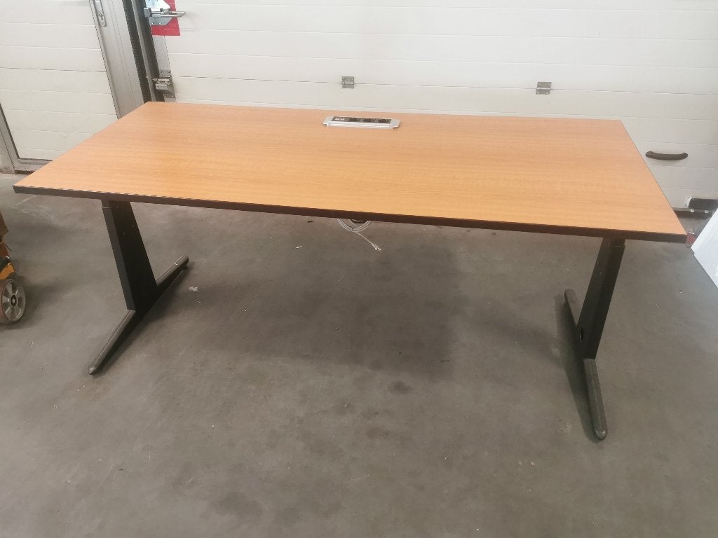 Buro met EVOline Frame Dock, 180x80 cm, z.g.a.n., Ophalen, Zo goed als nieuw, Industrieel, Computerbureau