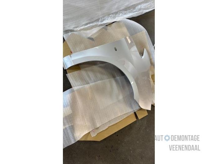 Scherm rechts-voor van een Mercedes Vito (9744), -, Nieuw, Ophalen of Verzenden, -