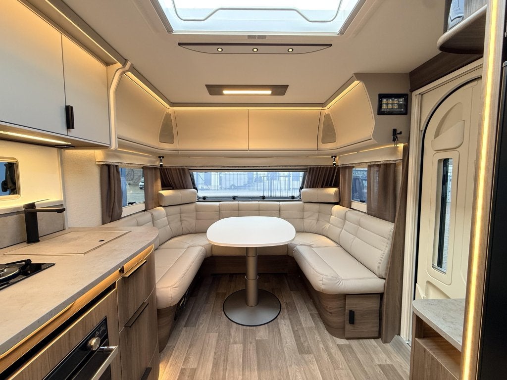 Kabe Royal 560 GLE KS B2, Caravans en Kamperen, Rondzit, Kabe, 6 tot 7 meter, Tot en met 4