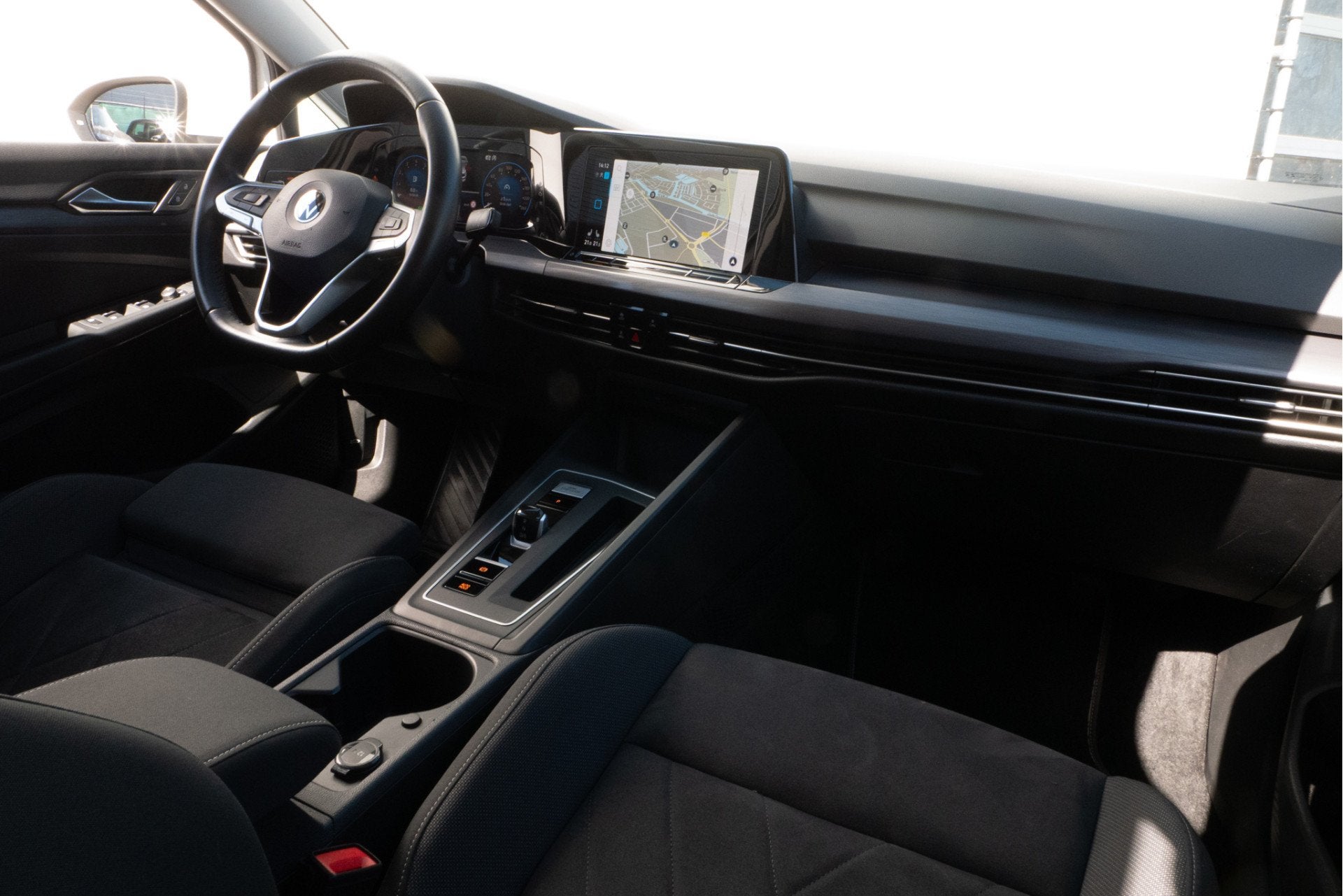 Volkswagen Golf 1.5 eTSI 150pk Aut. Style Full led/ Massage/, Stof, 4 cilinders, Met garantie (alle), Wit
