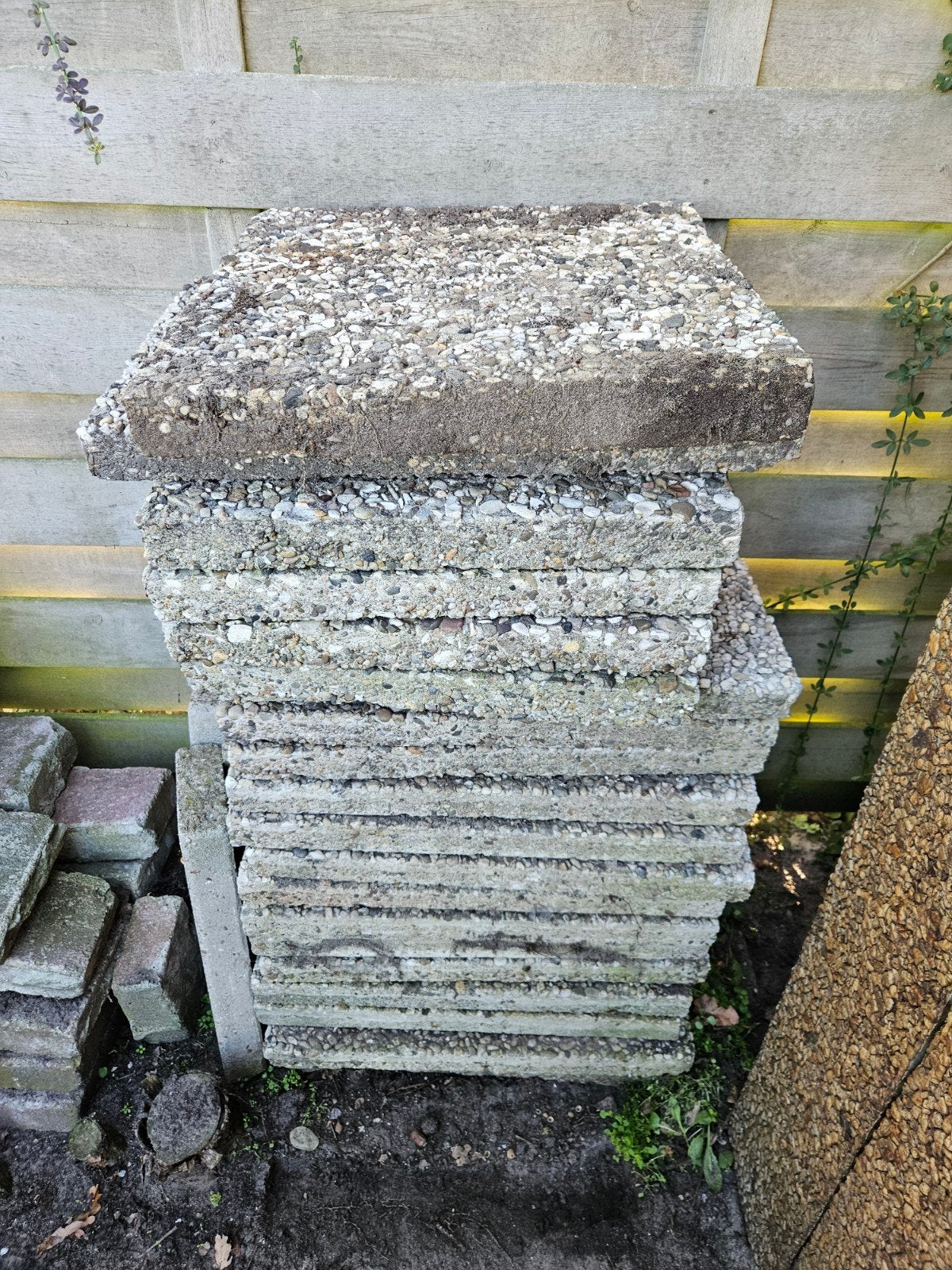 Grindtegels en opsluitbanden, Ophalen, Gebruikt, 5 tot 10 m², Beton