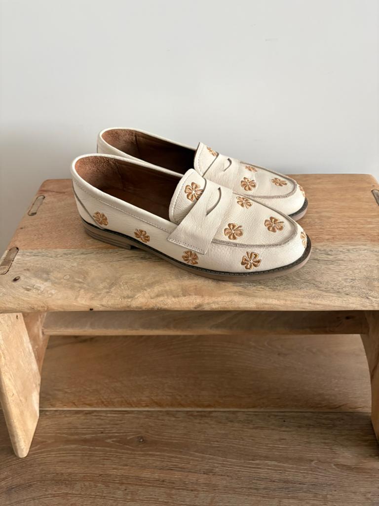 NIEUW! SISSY BOY MOCCASINS / INSTAPPERS / SCHOENEN, LEER, 37, Kleding | Dames, Nieuw, Ophalen of Verzenden, Instappers, Beige
