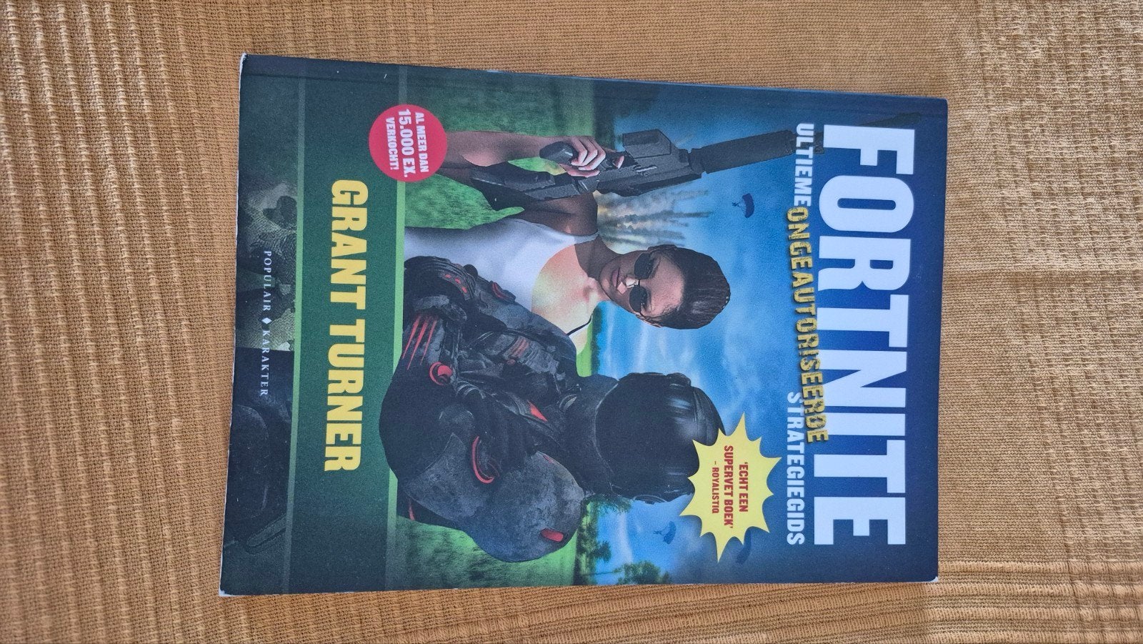 Fortnite boek, Ophalen of Verzenden, Zo goed als nieuw