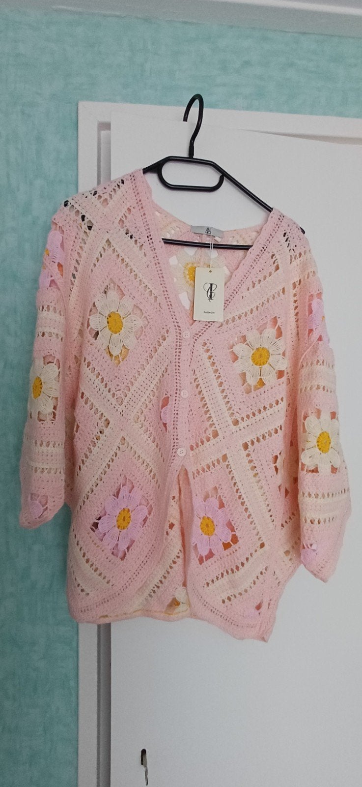 Roze gehaakt vestje met bloemen, Kleding | Dames, Truien en Vesten, Maat 38/40 (M), Nieuw, Ophalen of Verzenden, Onbekend