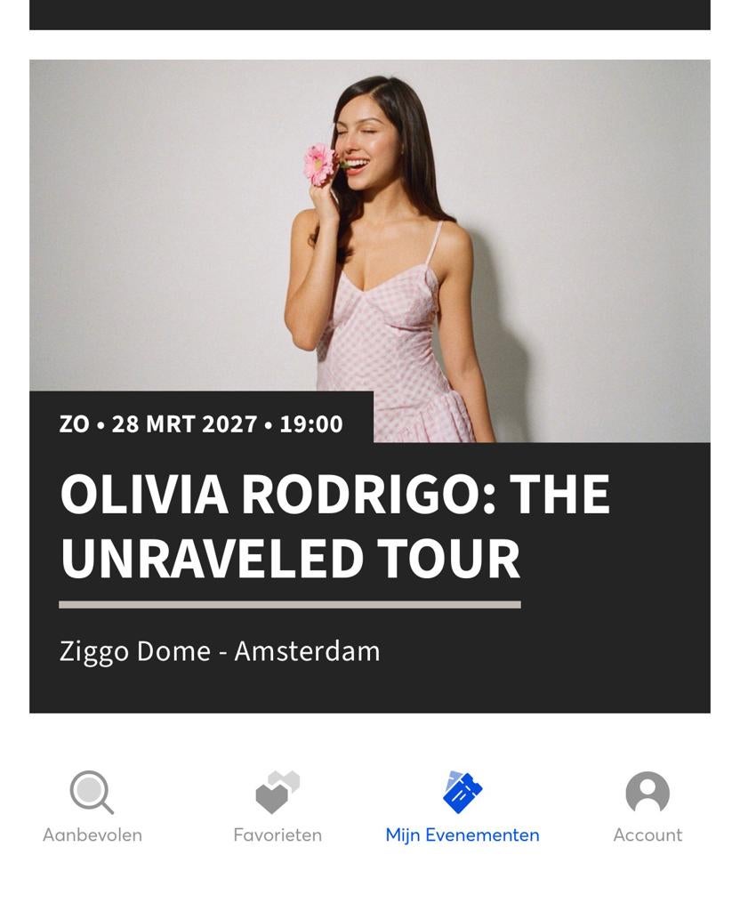 4 zitplaatsen naast elkaar  Olivia Rodrigo, Drie personen of meer, Maart