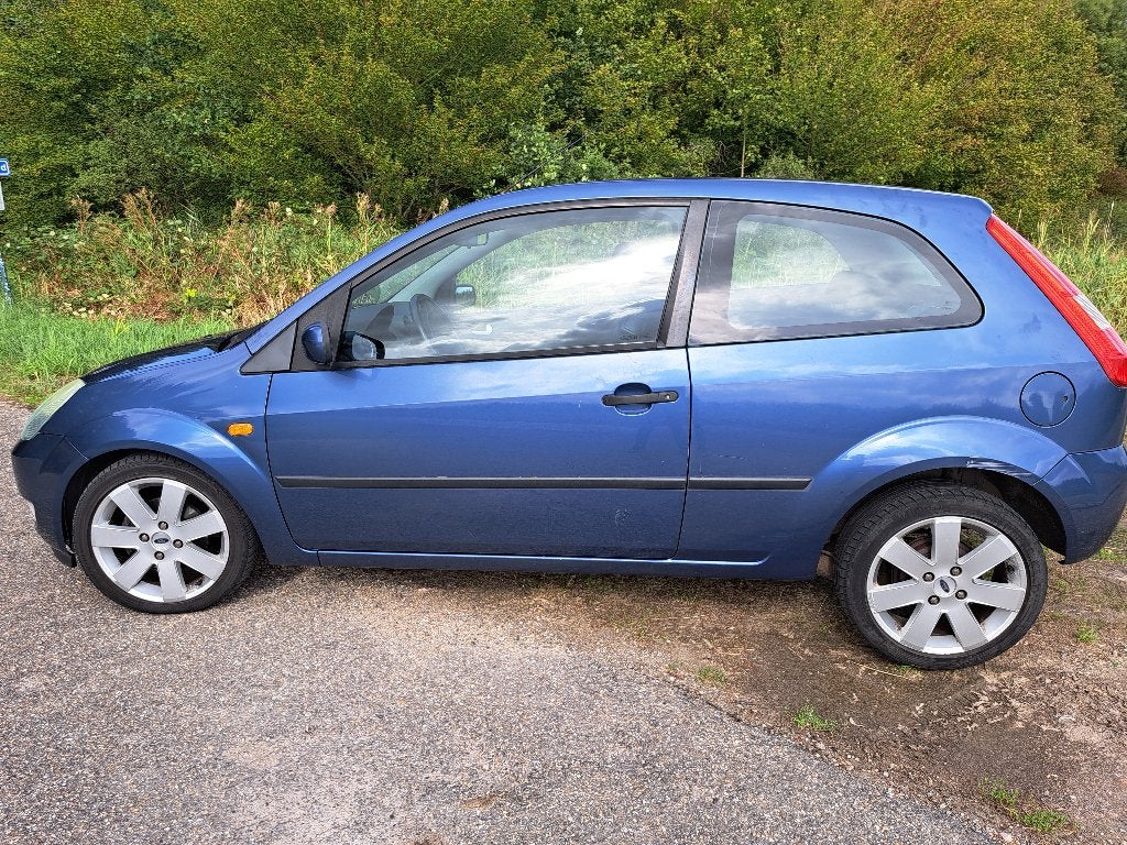 Ford fiesta 1.3, Voorwielaandrijving, 1299 cc, Stof, Zwart