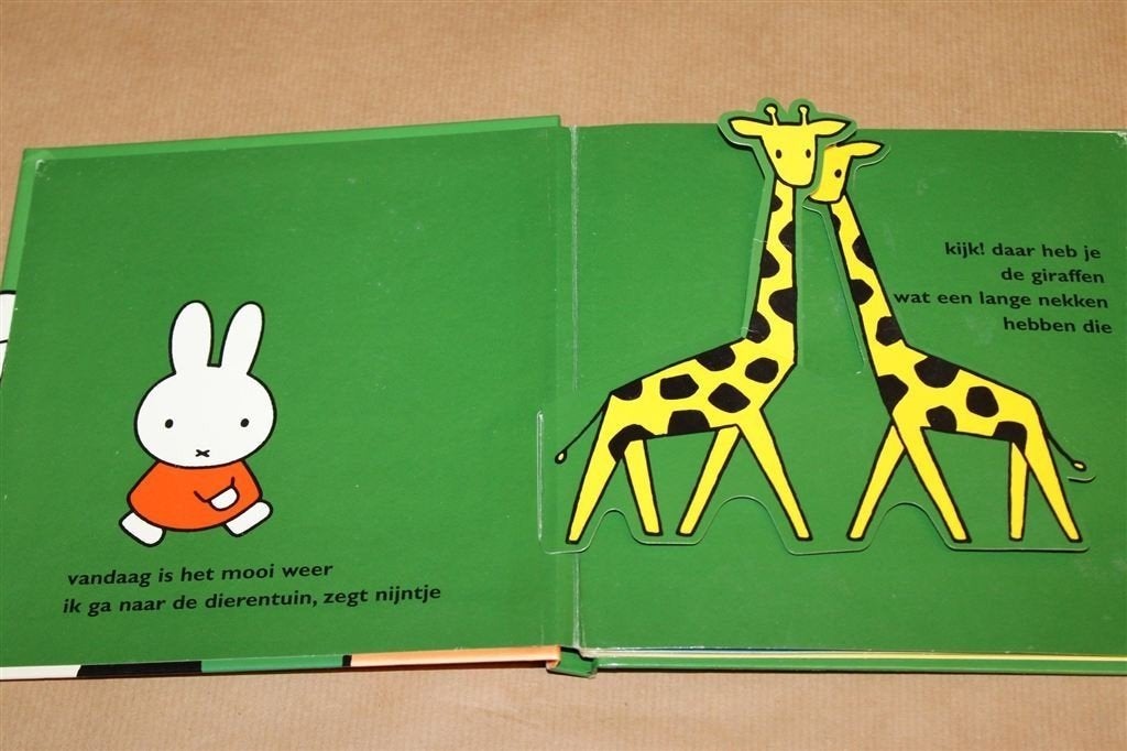 Nijntje in de Dierentuin — Dick Bruna Pop-up Boekje 2001, Ophalen of Verzenden, Gelezen