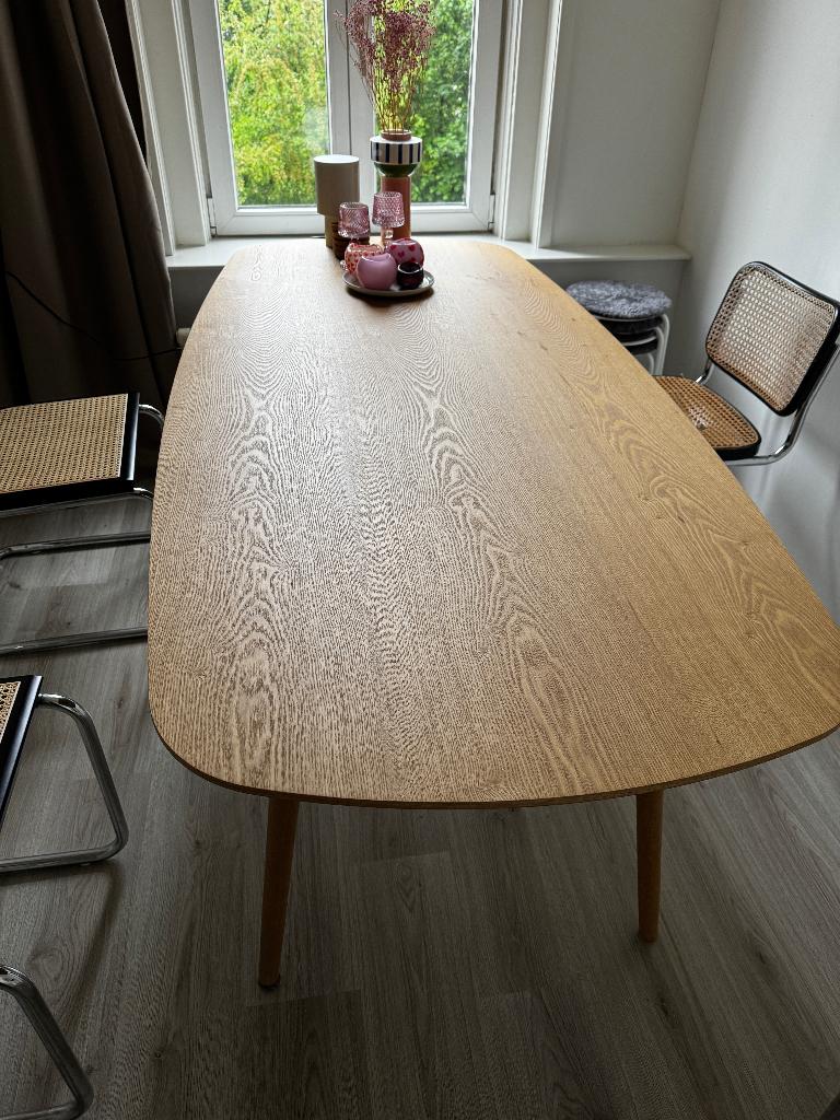Eettafel KARWEI Bjorn ovaal, Ophalen, 200 cm of meer, 50 tot 100 cm, Zo goed als nieuw
