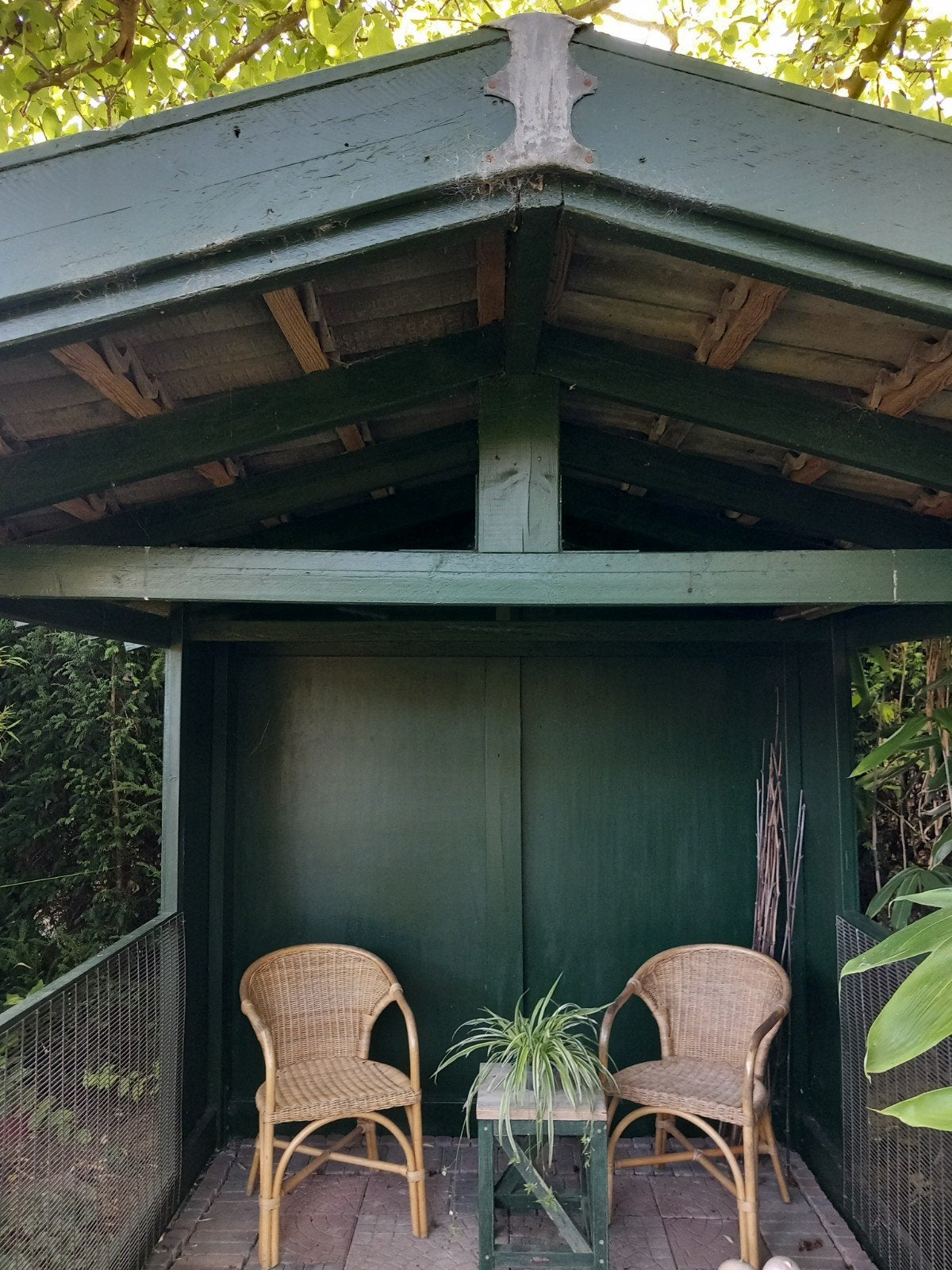 Goed onderhouden theehuisje/tuinhuis met dakpannen, Gebruikt, Tuinhuis, Minder dan 200 cm, Zonder ramen
