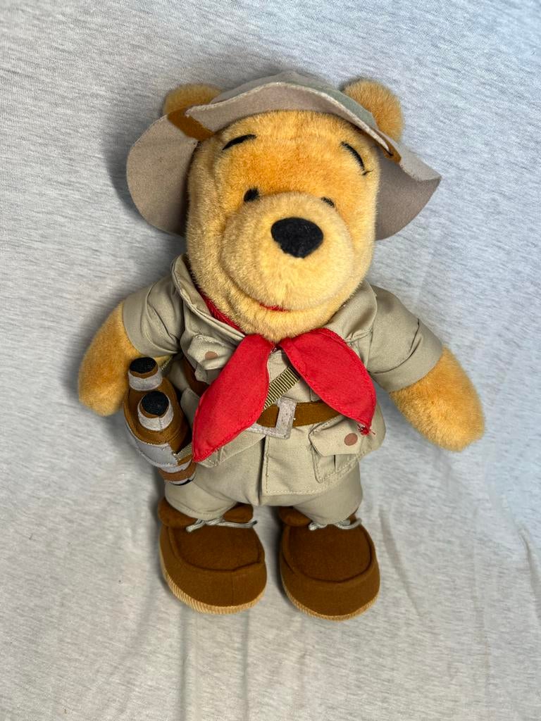 Winnie de Poeh safari knuffel, Kinderen en Baby's, Speelgoed | Knuffels en Pluche, Ophalen of Verzenden, Zo goed als nieuw, Beer