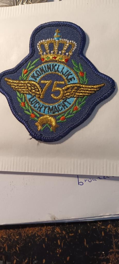 Koninklijke Luchtmacht 75 jaar patch, Verzamelen, Overige Verzamelen, Zo goed als nieuw, Ophalen of Verzenden