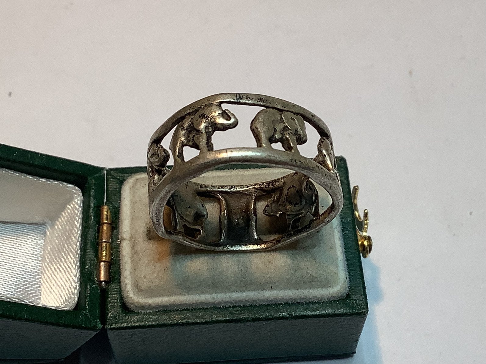 BEWERKTE GEKEURD 925 ZILVEREN RING MET OLIFANTEN, Verzenden, Zilver, Ring