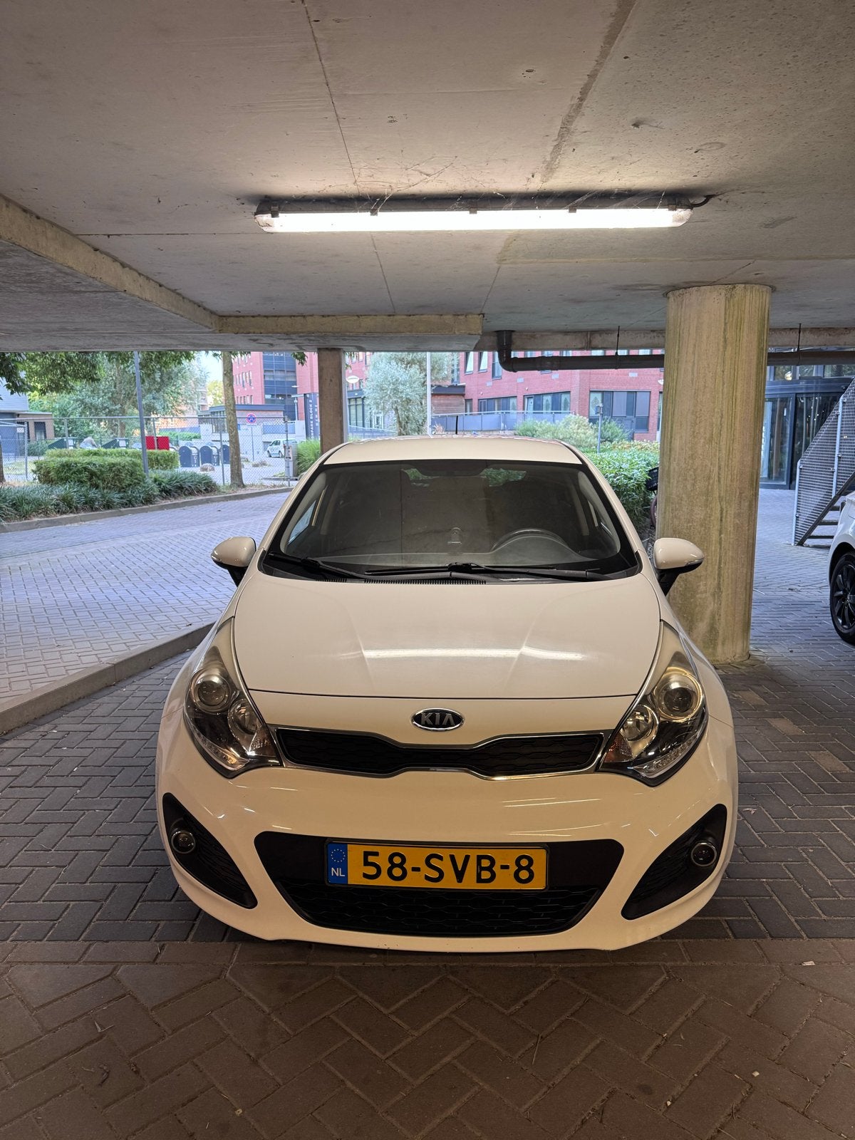 Kia Rio 1.2 I 5DRS 2011 Wit, Auto's, 450 kg, 4 cilinders, Origineel Nederlands, Handgeschakeld