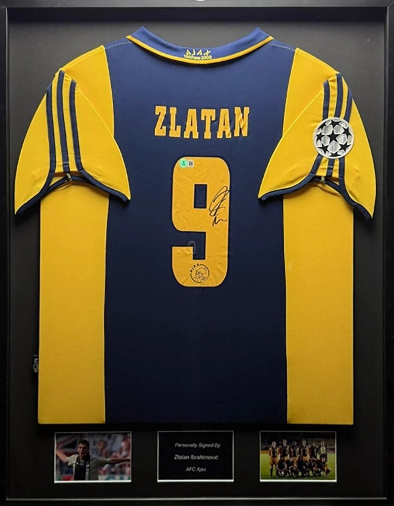 Zlatan Ibrahimovic AFC Ajax 00/01 ingelijst uit shirt, Soccersignings.nl, Shirt, Nieuw, Ophalen of Verzenden