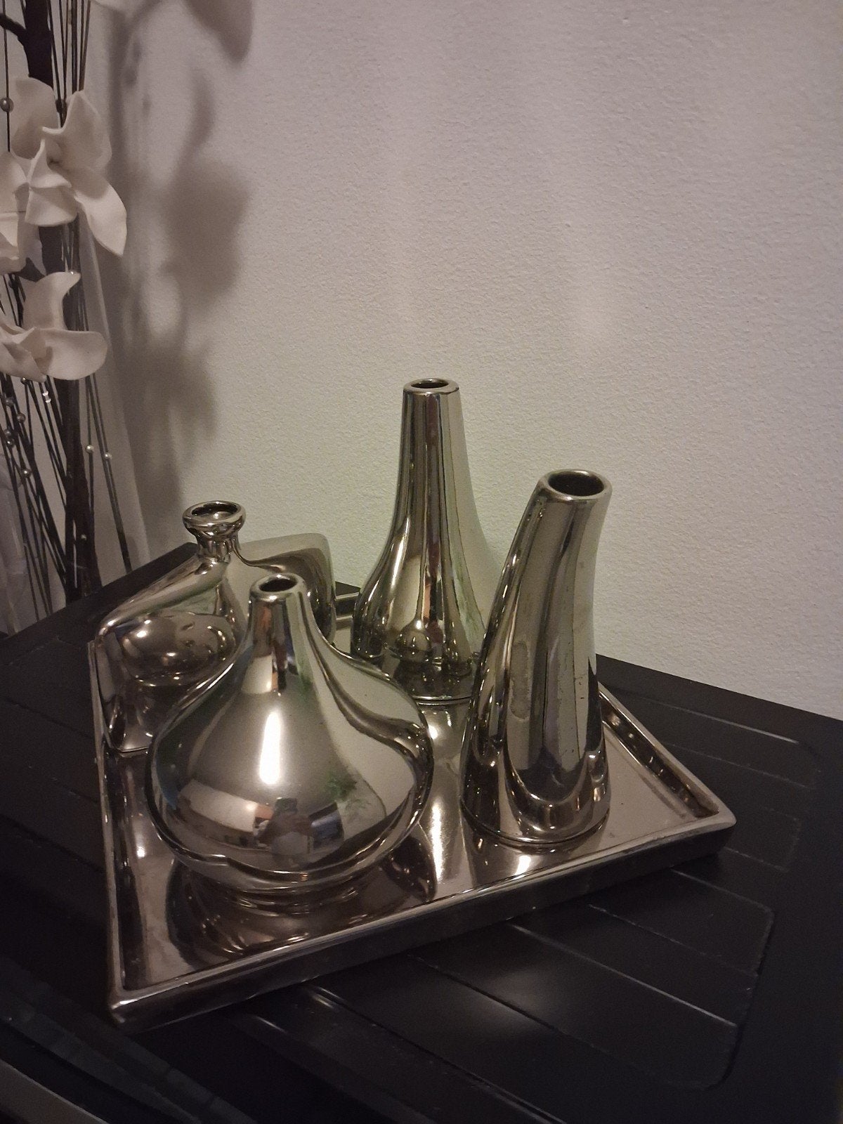 Set van 4 zilver /chroom kleurige vazen op dienblad, Ophalen, Gebruikt, 15 cm, Geschikt voor droogbloemen