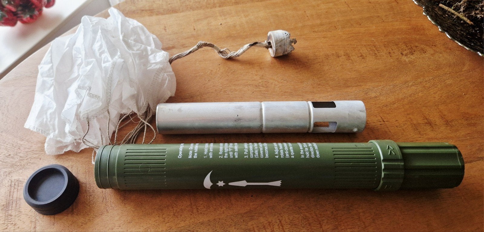 leger lichtkogel + parachute, Ophalen of Verzenden, Landmacht, Nederland
