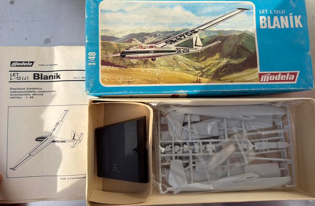 Modelbouw zweefvliegtuig LET L-13 (U) Blanik 1:48, Overige merken, 1:72 tot 1:144, Verzenden, Zo goed als nieuw