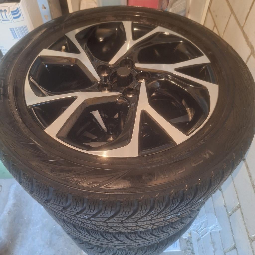 Originele Toyota CH-R velgen 18" met Nokian winterbanden, Ophalen, 18 inch, Gebruikt, Banden en Velgen