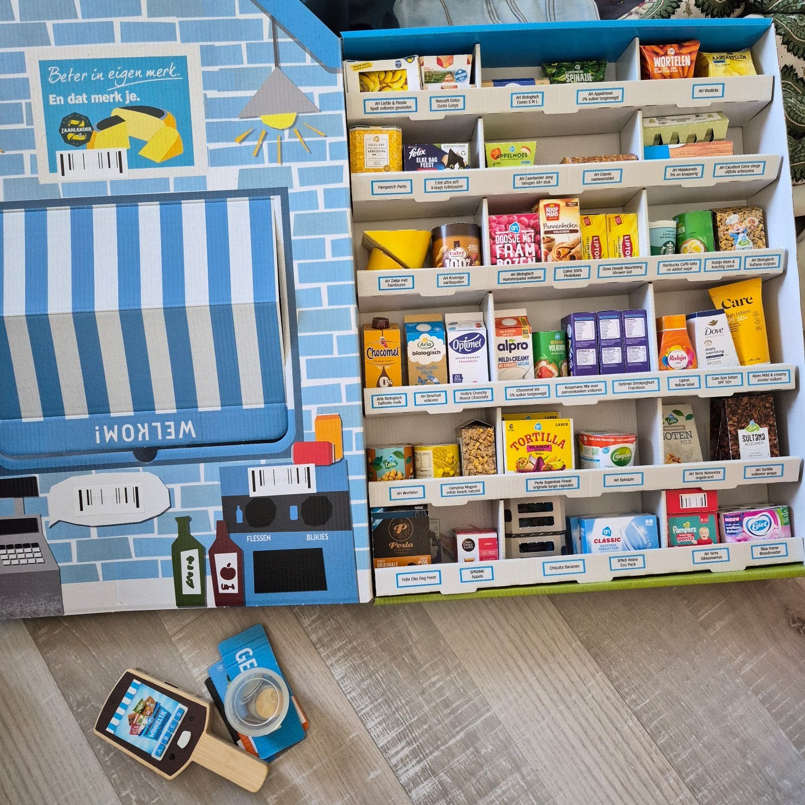 AH kartonnen winkel met boodschappen, scanner en speelgeld, Ophalen, Zo goed als nieuw, Jongen of Meisje