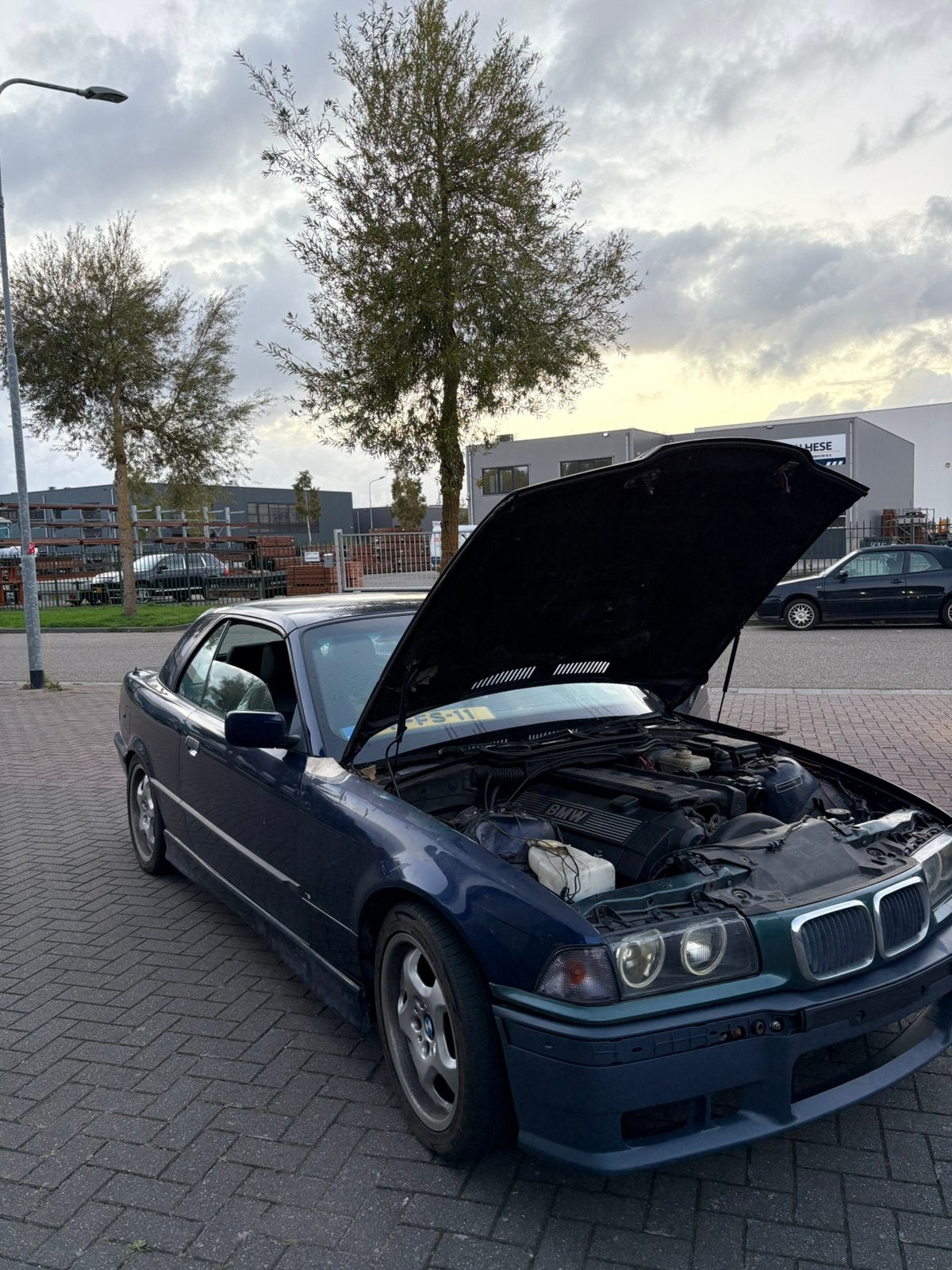 BMW 3-Serie 2.0 I 320 Cabriolet 1996 Blauw PROJECT, 1385 kg, Achterwielaandrijving, 1575 kg, Zwart