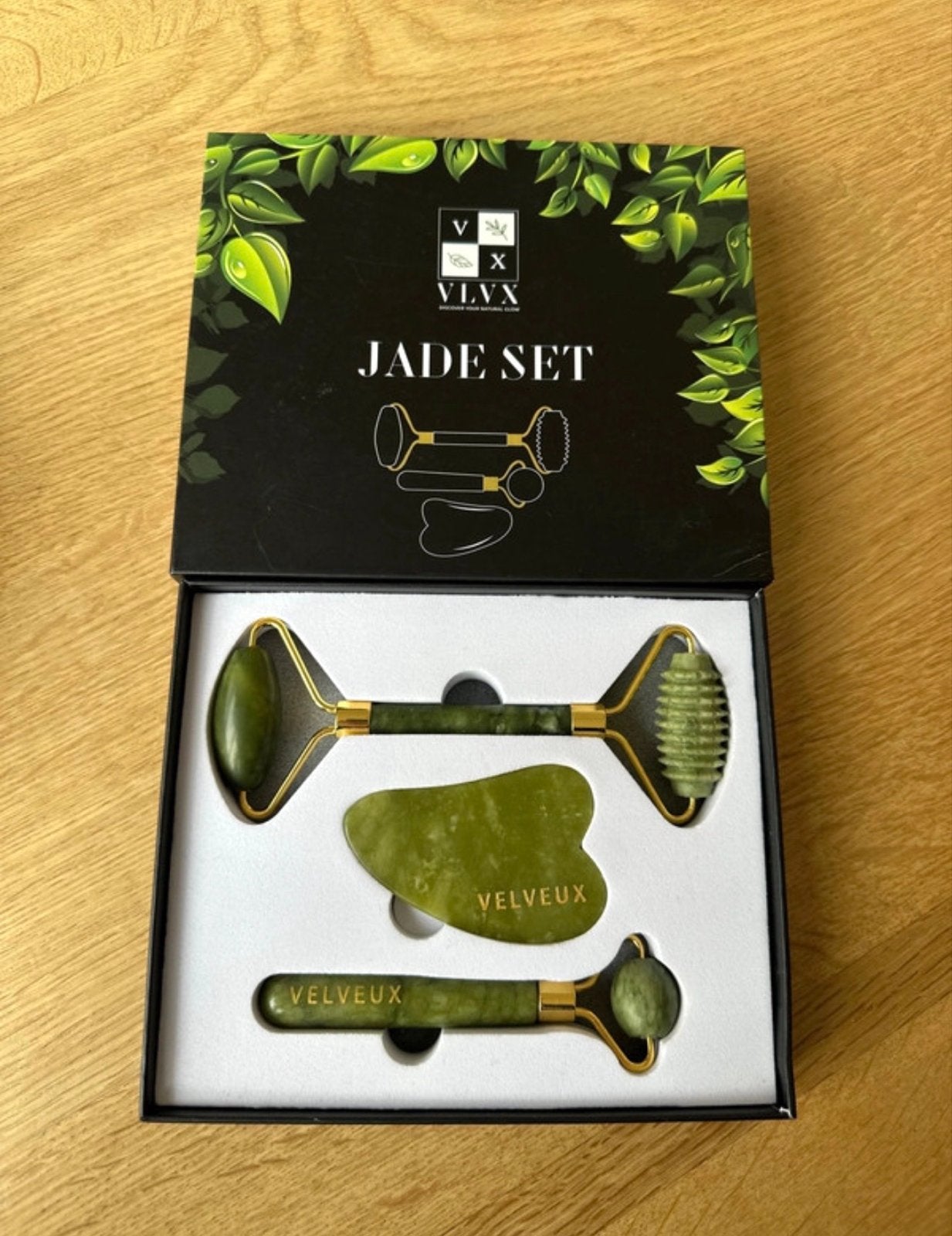 VLVEUX Jade Roller & Gua Sha Set - Nieuw in Doos, Ophalen of Verzenden, Nieuw, Overige typen