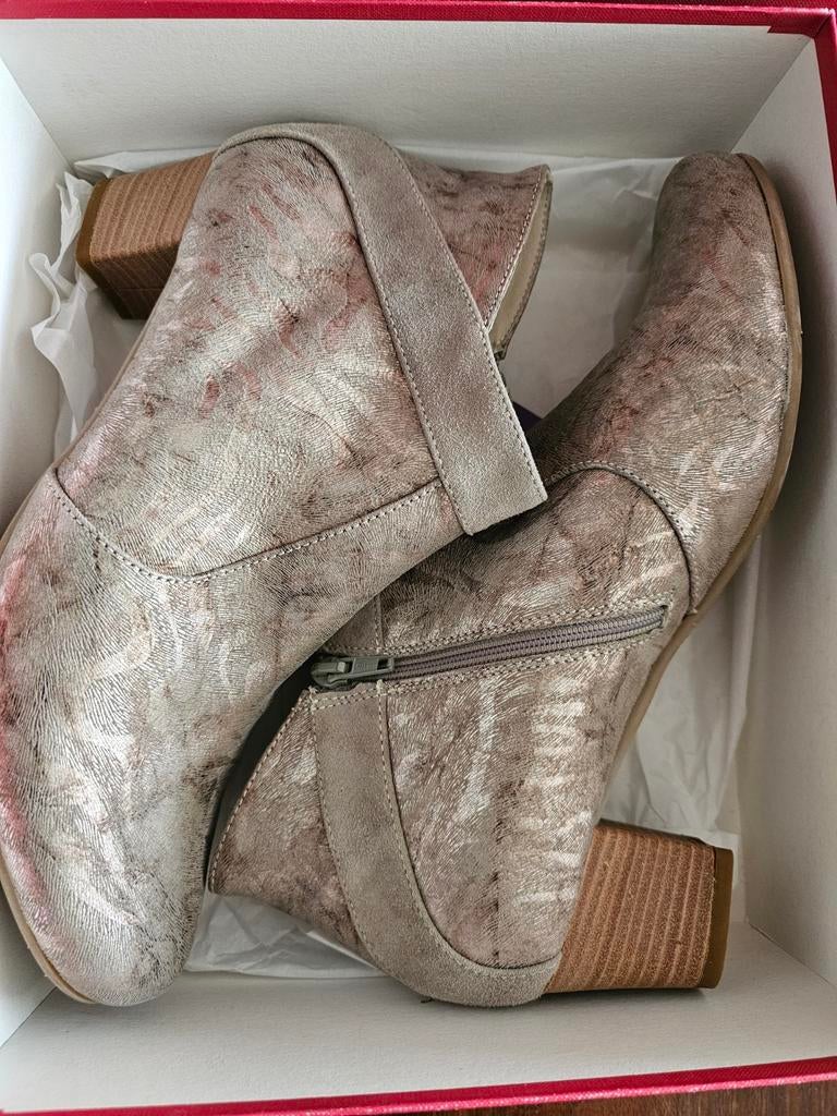 Poccopazza Italy enkellaarsjes maat 42, Kleding | Dames, Schoenen, Ophalen of Verzenden, Nieuw, Zwart
