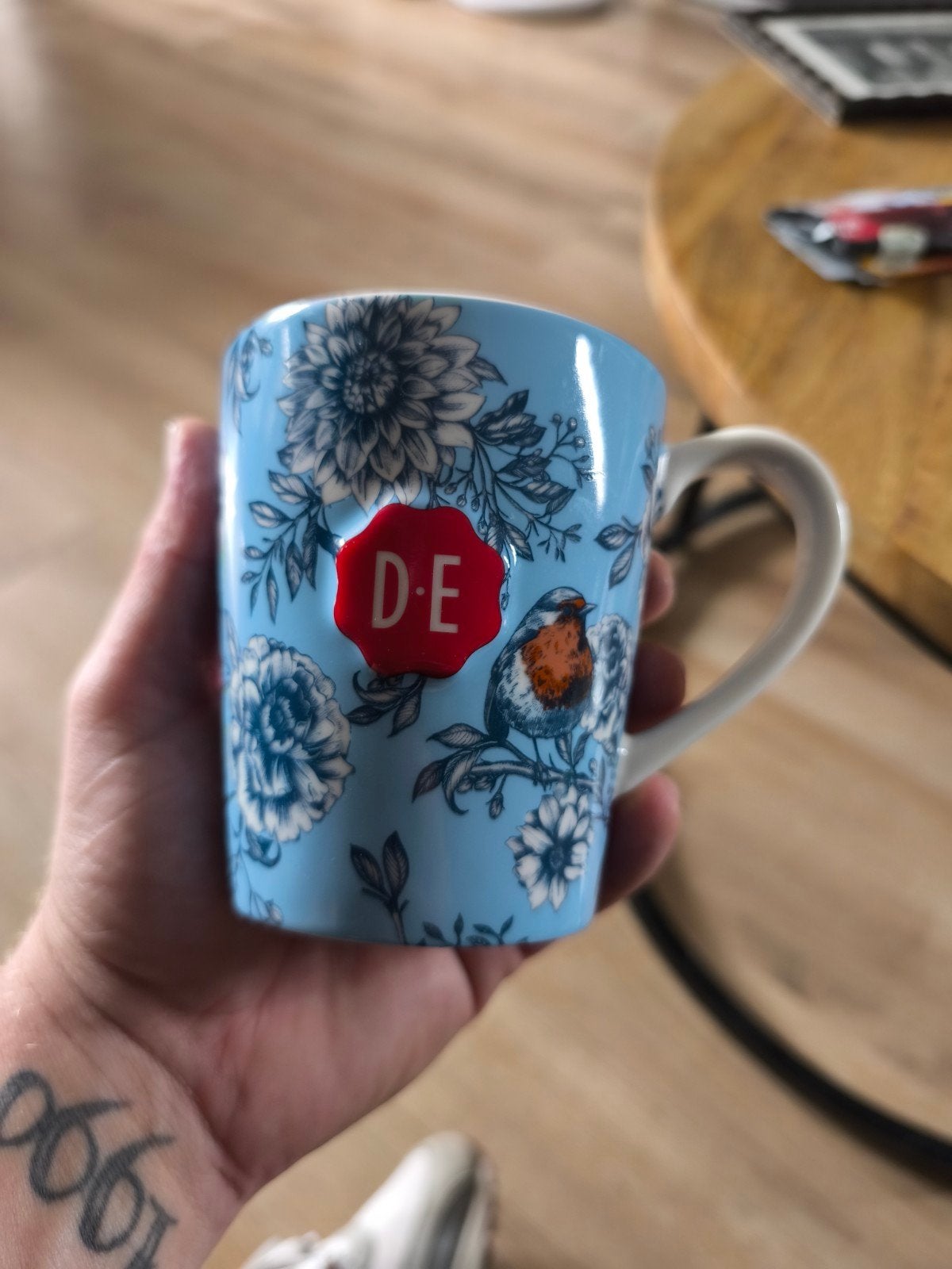 Douwe Egberts Dutch Traditions mok met roodborstje, Ophalen of Verzenden