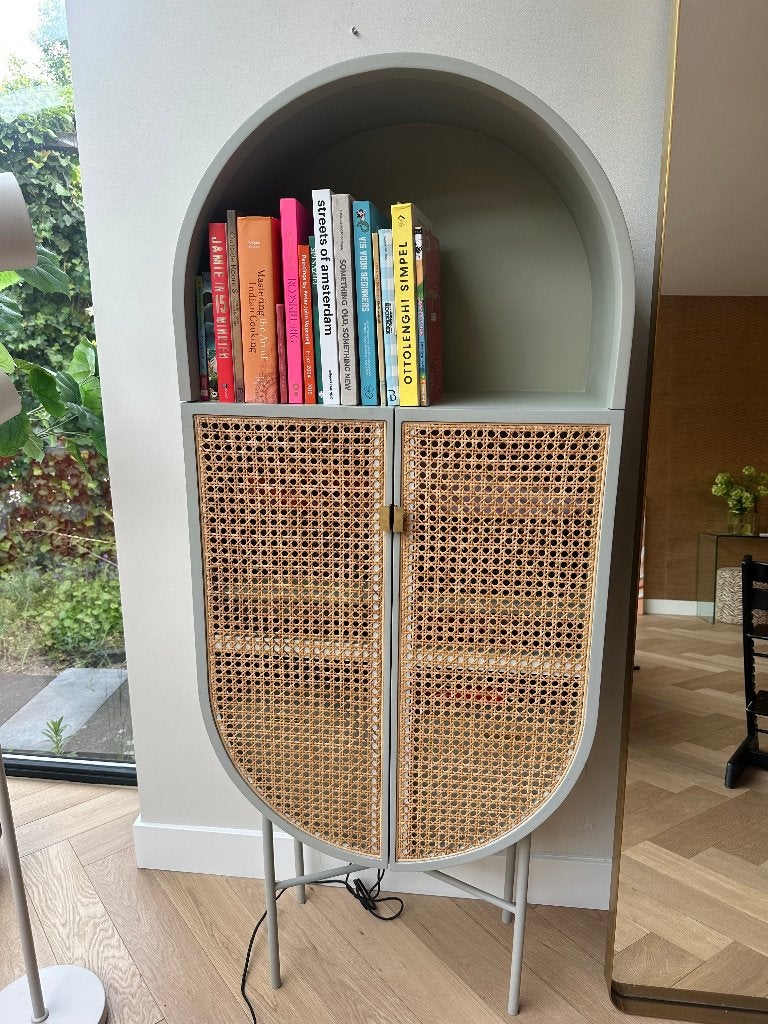 HK living kastje zo goed als nieuw, Ophalen, Zo goed als nieuw, Minder dan 150 cm, Minder dan 100 cm