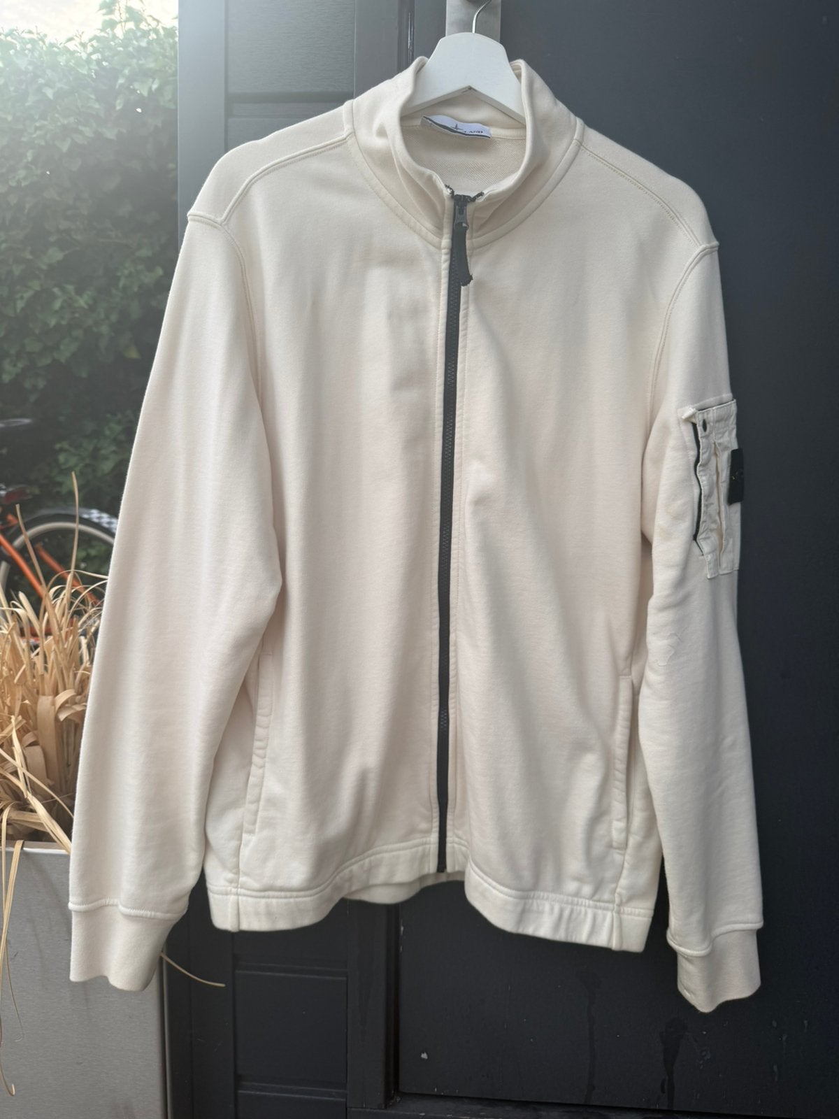 Stone Island 6100018 Cotton Fleece, kleur V0093 Ivory, SS26, Kleding | Heren, Maat 52/54 (L), Overige kleuren, Ophalen of Verzenden
